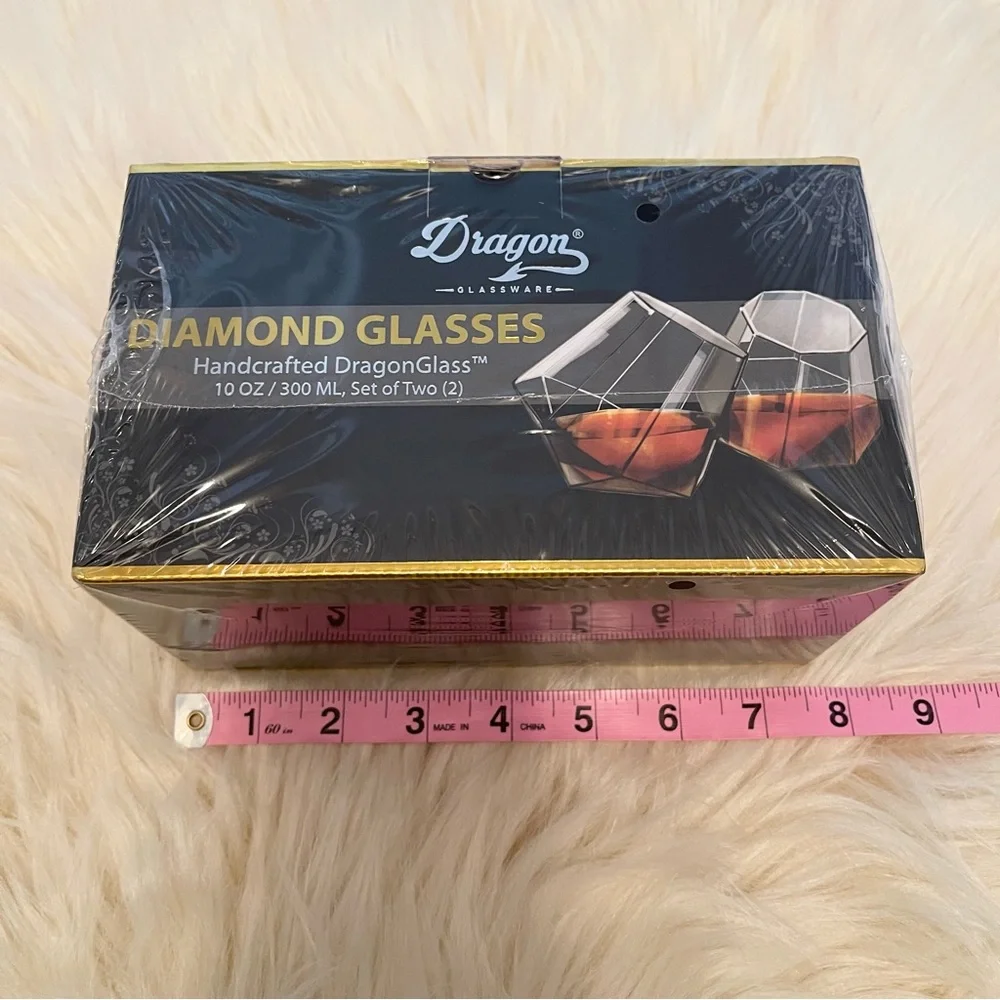 NIB Dragon Diamond Glasses set of two 10 ounce cocktail adult beverage glasses